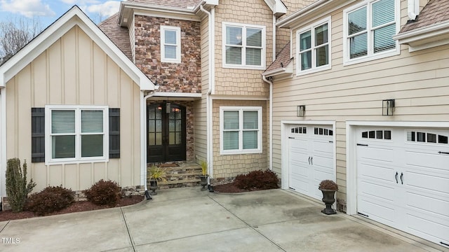 view of front of home with a garage