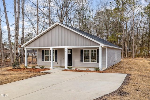 view of front of home with covered porch