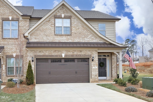 view of front facade with a garage