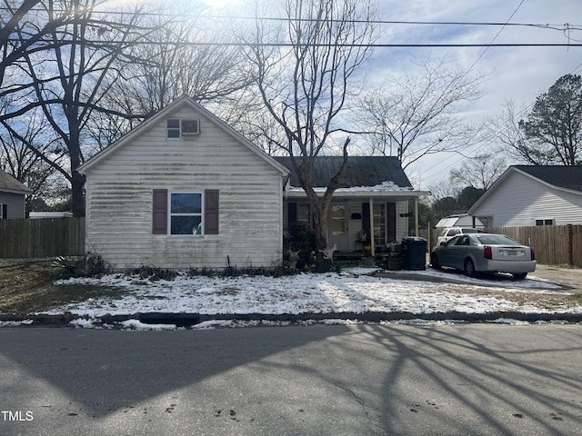 bungalow-style house featuring covered porch