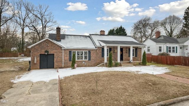 view of front of property