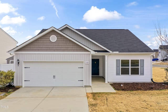 view of front facade featuring a garage