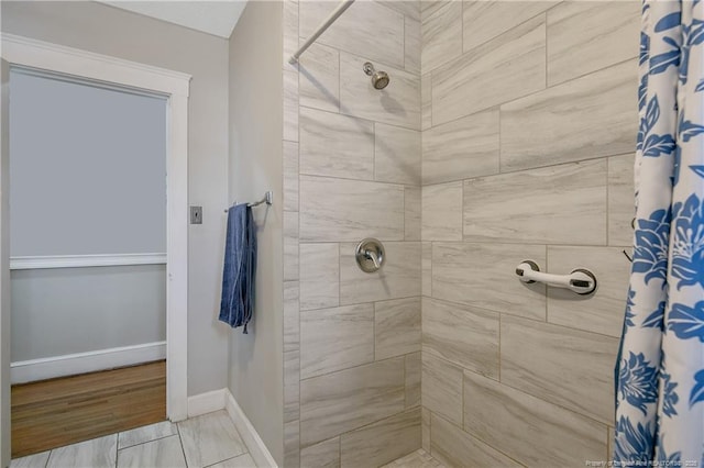 bathroom with curtained shower