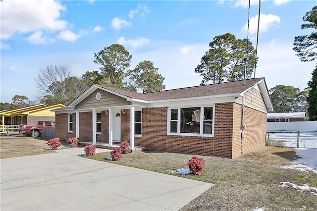 view of front of home featuring a porch