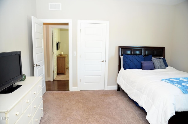 bedroom featuring carpet flooring