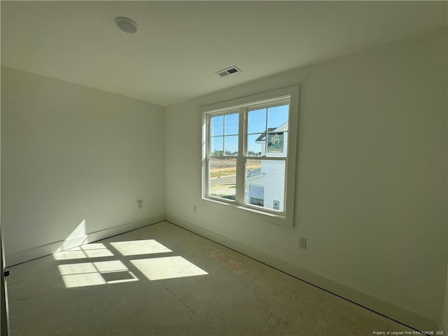 112 Peeler Cir, Raeford, NC 28376 - spare room with visible vents