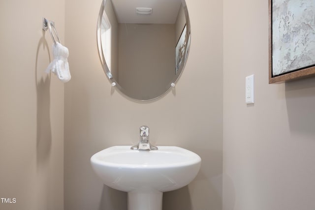 bathroom with sink