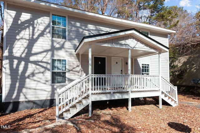 view of front of home featuring a porch