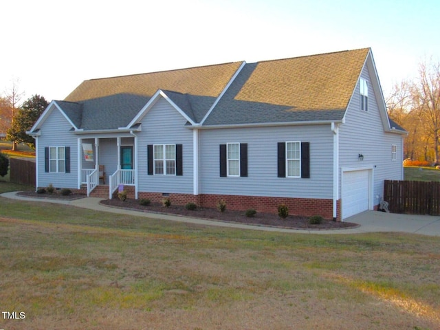 ranch-style home featuring a front lawn