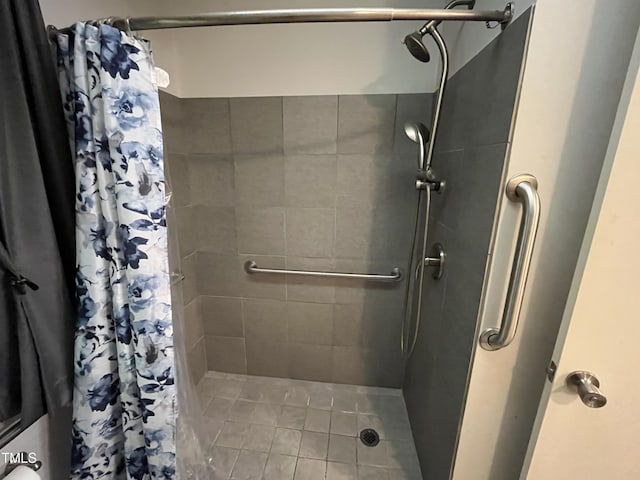 2612 Academy St, Sanford, NC 27332 - full bath featuring tiled shower