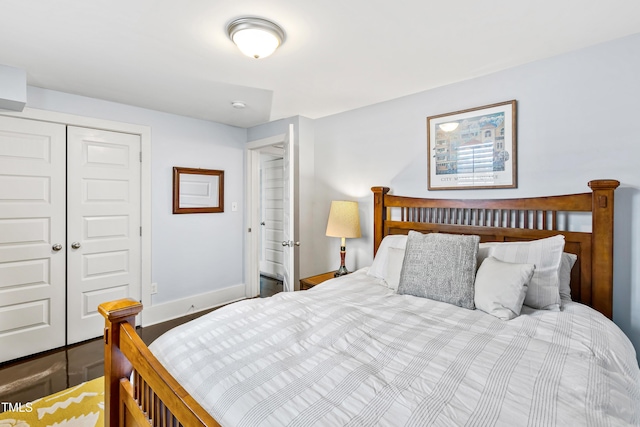 bedroom featuring a closet