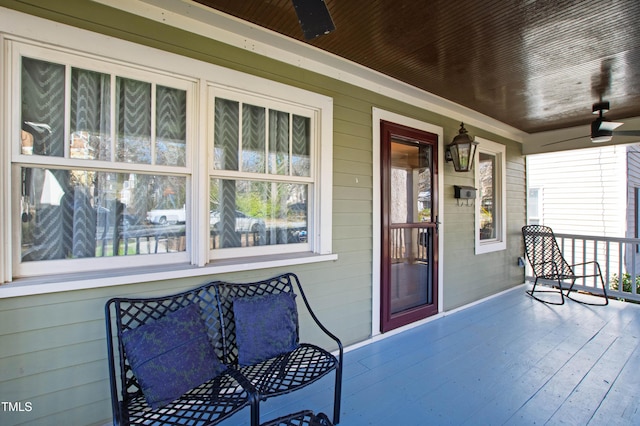 view of patio / terrace with ceiling fan and covered porch