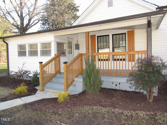 view of front of property featuring a porch