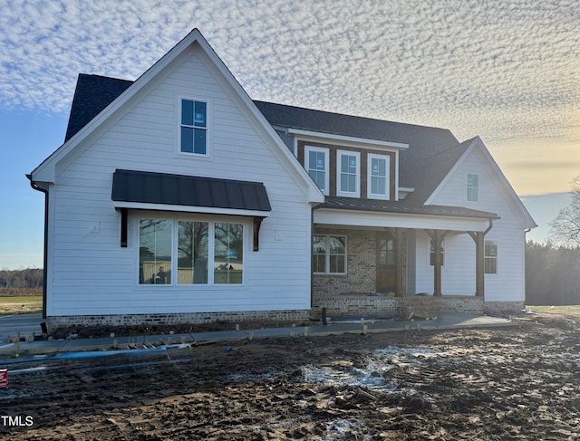 view of front facade featuring a porch