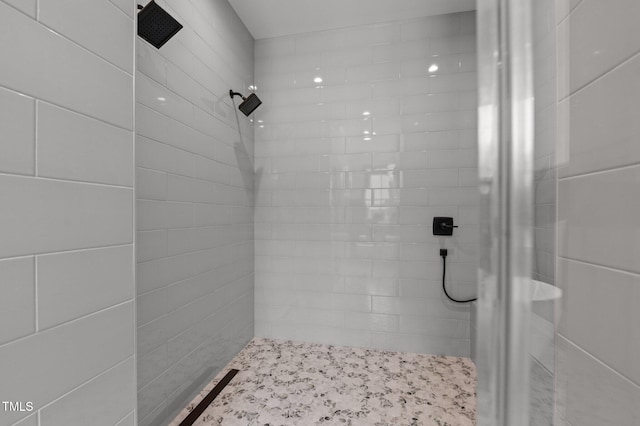 321 Bud Wall Rd, Youngsville, NC 27596 - full bathroom featuring a tile shower