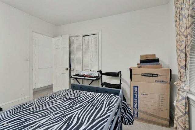 bedroom with a closet