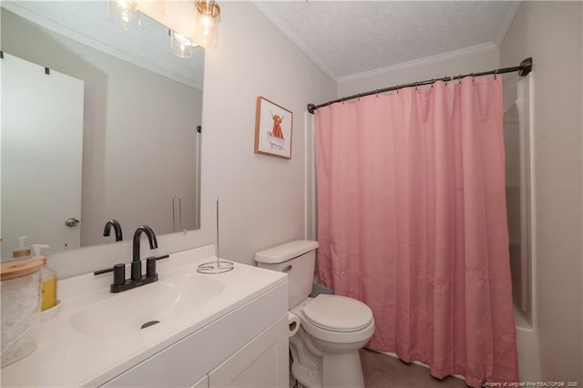 bathroom featuring toilet, crown molding, a shower with curtain, a textured ceiling, and vanity