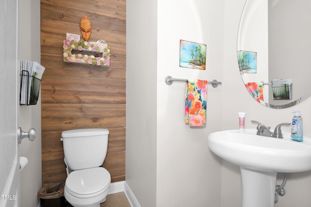 bathroom with sink and toilet