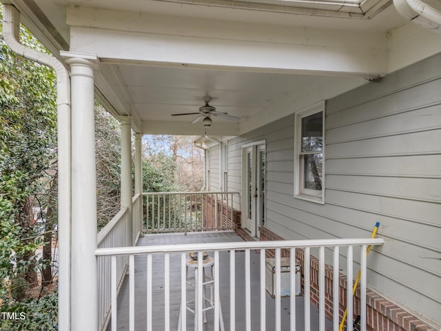 deck with ceiling fan