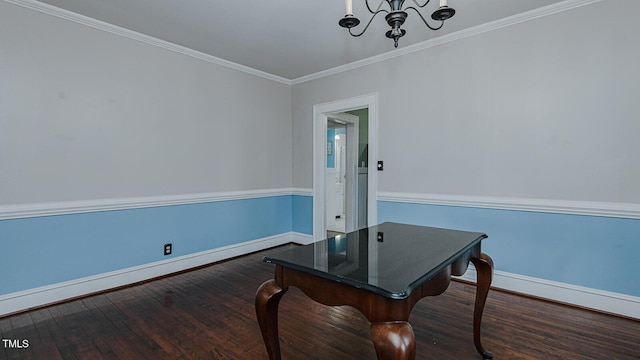 interior space with crown molding, an inviting chandelier, wood finished floors, and baseboards