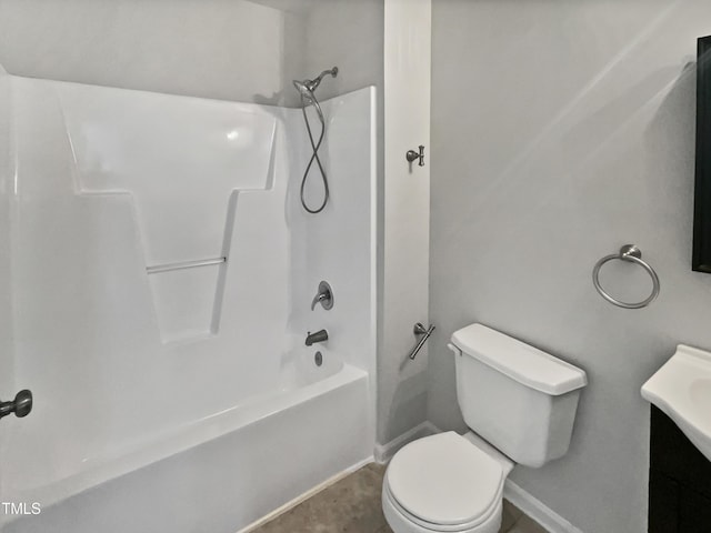 full bathroom with washtub / shower combination, vanity, and toilet