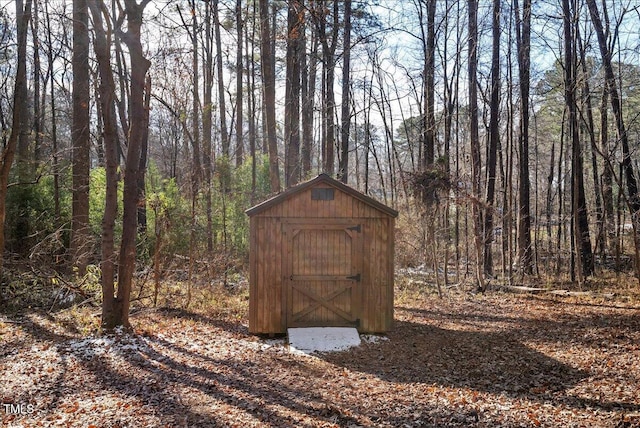 view of outbuilding