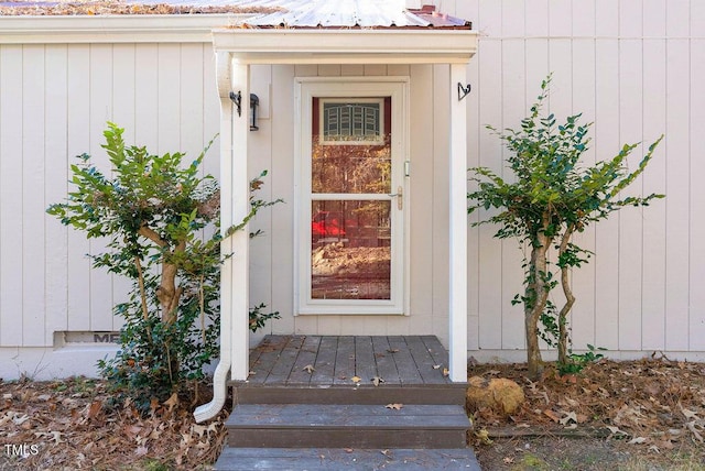 view of doorway to property