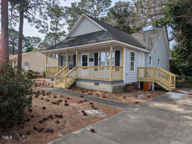 view of front of property with covered porch