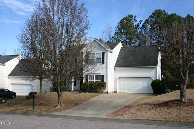 view of front facade featuring a garage