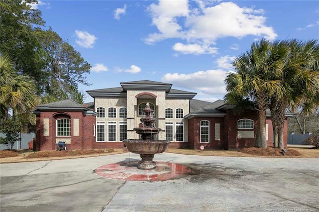 5304 Pineview Rd, Lumberton, NC 28360 - view of building exterior featuring curved driveway