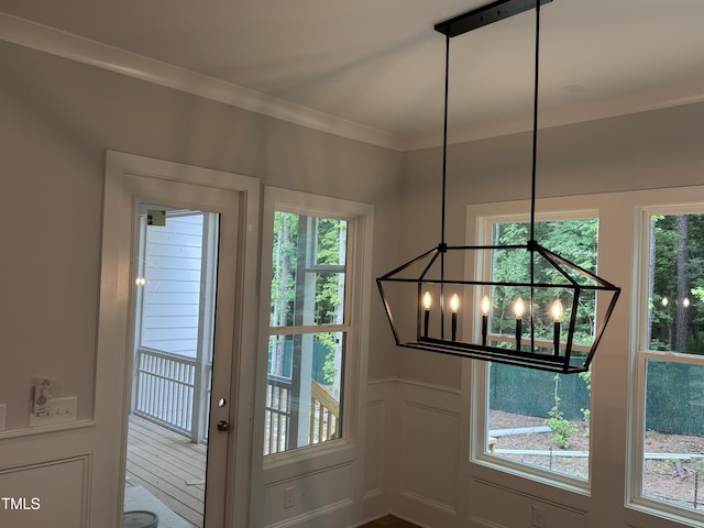 118 Sanderway Dr, Chapel Hill, NC 27516 - detailed view of a chandelier and crown molding