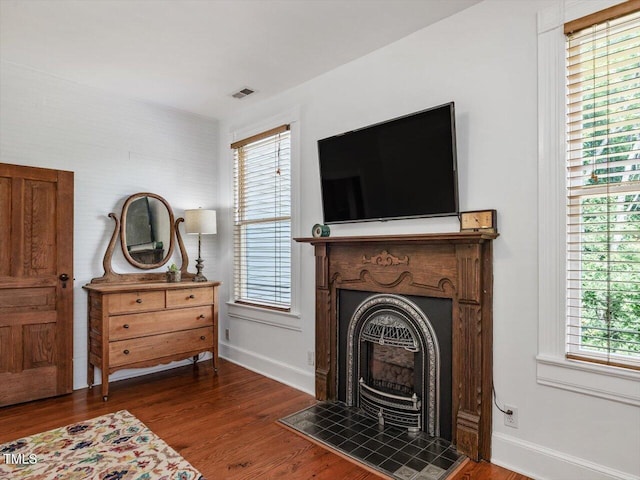 967 Bynum Rd, Pittsboro, NC 27312 - living area featuring wood finished floors and baseboards