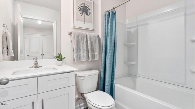 165 Holton St, Smithfield, NC 27577 - full bathroom featuring toilet, vanity, and shower / bath combo
