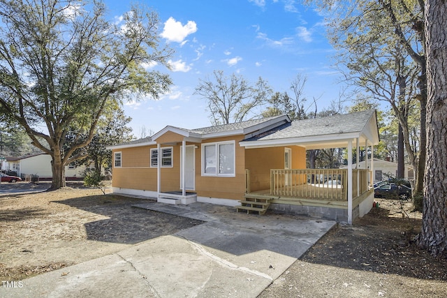 view of front of house featuring a porch