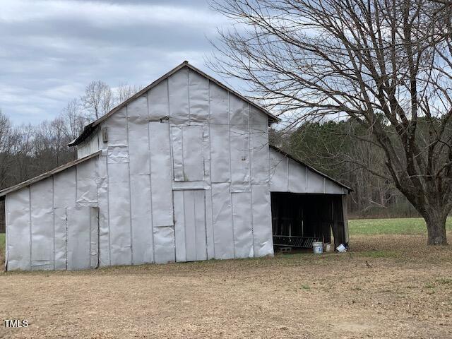 view of outdoor structure