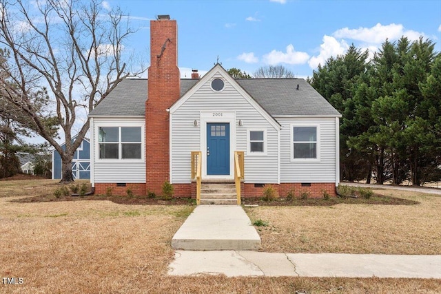 view of front of house with a front yard