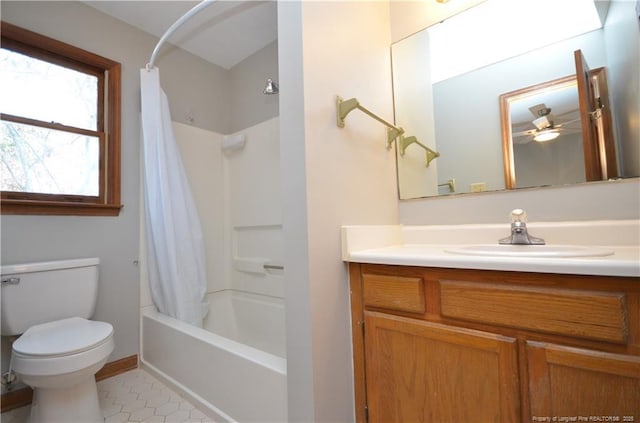 full bathroom featuring vanity, toilet, and shower / bath combo