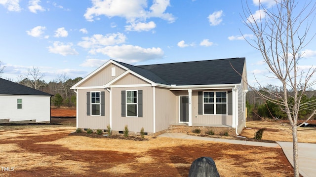 view of front facade featuring crawl space