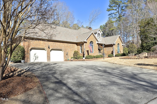 view of front facade featuring a garage