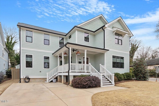 view of front of property featuring a porch