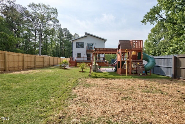 view of yard featuring a playground