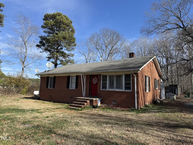 view of front of house with a front lawn