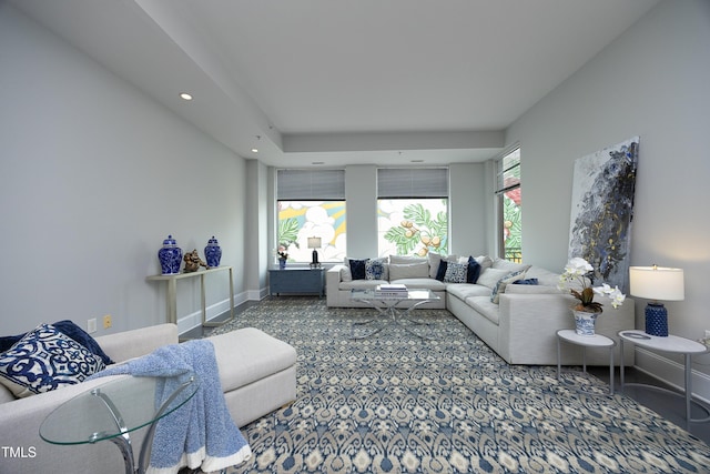 living area with carpet floors, recessed lighting, and baseboards