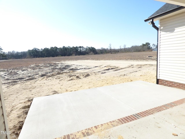 view of yard with a patio area