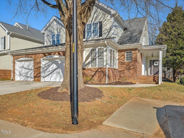 view of front of property featuring a garage