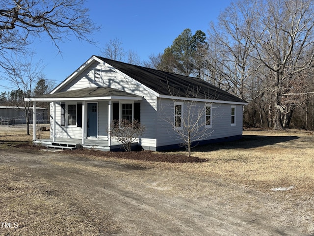 view of front of home with covered porch