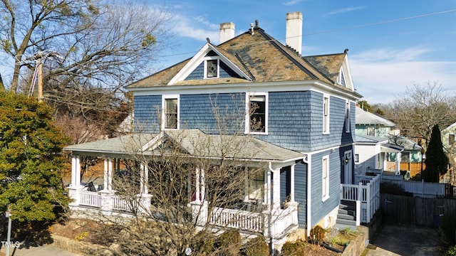 view of front facade with covered porch