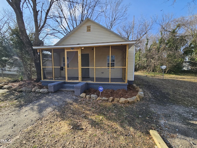 view of front of home with covered porch