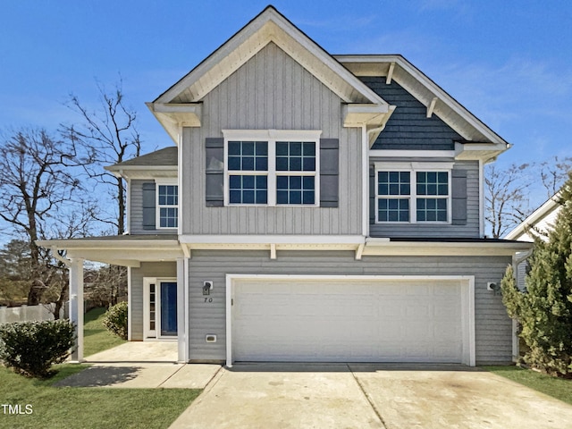 view of front facade with a garage