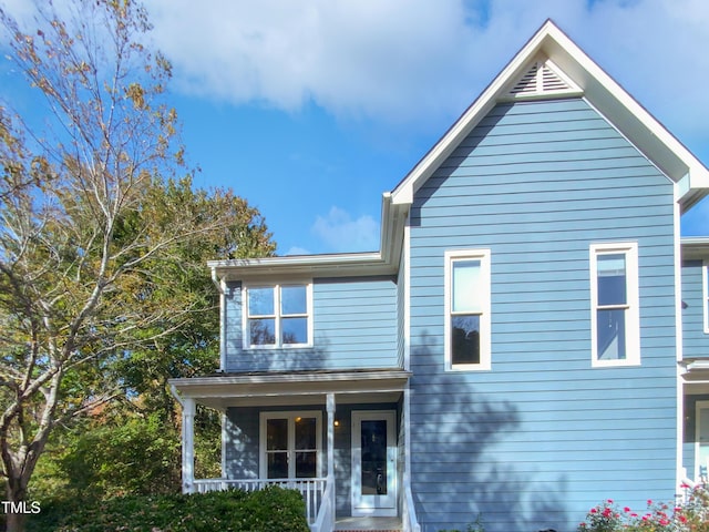 view of front of home with covered porch